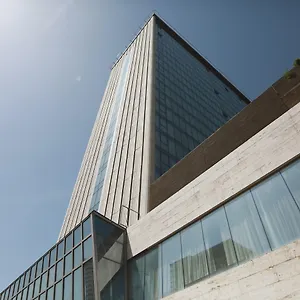 מלון Holiday - By Ihg, טביליסי
