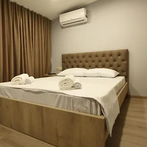 Family Avlabar Otel